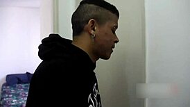 fudendo o primo da minha mulher com um pau enorme sem camisinha