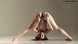 Sofia zhiraf, skinny sexy blondie, flexes in athletic workout on sofa