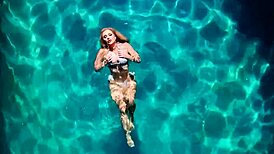 Charlotte Sins & Slimthick Vic Seduce Small Hands with Stunning Curves