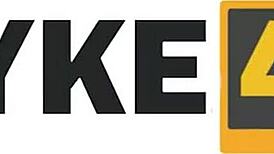 Watch the real-deal bootlicker in pantyhose!