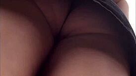 Caught an upskirt view in public outdoor spot