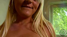 zeig diesen clip mal deiner frau - vielleicht bekommst du es dann ganz genau so - gruß antinia