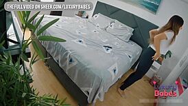 Peeping on my stepsister dancing in leggings, she's dripping with sexy allure