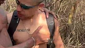 Orgi Luar Dengan Twink Terkenal