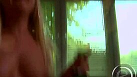 zeig diesen clip mal deiner frau - vielleicht bekommst du es dann ganz genau so - gruß antinia