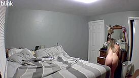 Milf stedmor forfører mig med beskidt forspil. Spred for mig, petite 18+, jeg styrer nu!