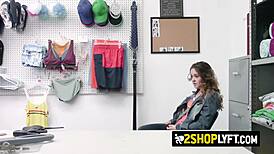 Ladruncola magra affronta cazzo grosso e grasso