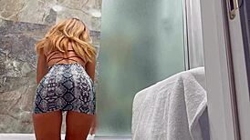 just banged a tiny blonde who squirted after shower fun