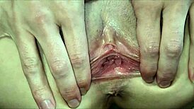 This petite amateur gets her pussy filled with cum in close-up missionary 😘