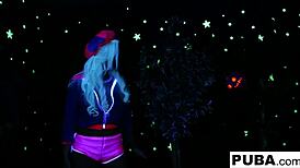 2 hot blondes share halloween scare