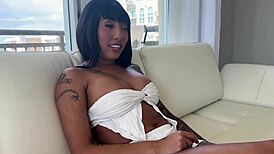 Yo, Kona Jade as my ebony step sister squirting on my cock is wild! 😍