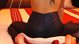 Webcam Spandex Leggings Show with Petite Brunette Dancing