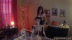 i seduce ally pal's step daughter as sexy step mom