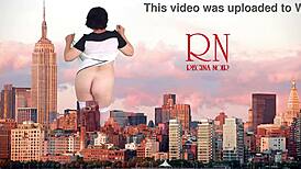 Wow, Giant Lady Without Panties Struts Through City Like King Kong! What a Show!