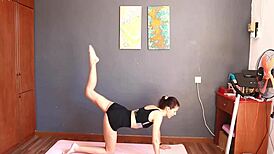 butt rounding challenge day 1 sfw