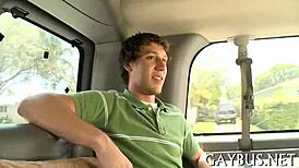 Esposa de cosplay vendada dança e rebola o cu no meu pau duro