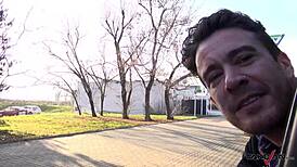 Gipsy queen hitches ride, bangs stranger in his van on wild trip