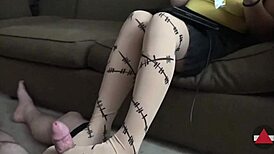 This pre-cum pantyhose footjob is amazing! 😍