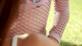 Seansa o tem, kako jo narediti dobro z lezbičnim MILF prstovanjem in masturbacijo