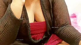 Desi Indian maid flaunts big tits 😍