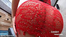 Bodybuilder twerks her ass in little dress without panties