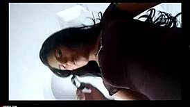 In Barranquilla, this chupadora sucks and spits cum casually.