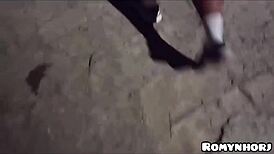 Fazendo caminhada na rua do rio de janeiro, dotado fode desconhecida sem camisinha e goza dentro