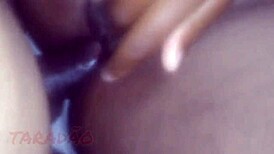 Nytter avslappende massasje med latina skjønnhet