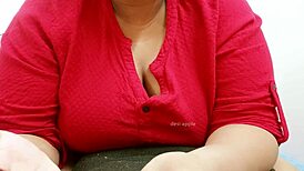 damn, westbengal bhabhi flashing those huge sexy boobs!