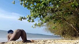 i twerk butt naked in public