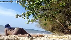 i twerk butt naked in public