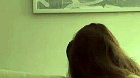 Stretol som tú juhoázijskú krásku v prenajatom byte a mali sme úžasný bareback sex, jej skills sú top