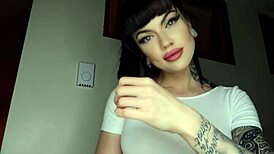 Gorgeous Camgirl Spreads Her Tight Wet Pussy in HD