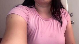 Mexicana sexy con culo enorme ella es una ama de casa muy caliente 😍