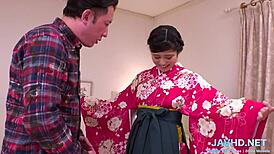 Japanese babe sucking cock so hard!