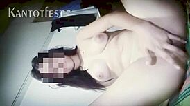 I saw dis beutiful pinay studen fingering her fresh pusy