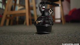 Sexy Colombian foot fetish in our favorite flirt hotel is so hot!