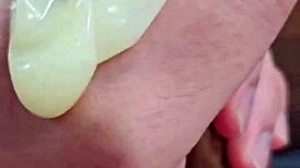 eu gozei dentro da camisinha while exploring gay fetish with cute amateurs.