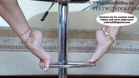 Cute Feet in Toe Rings and Anklets Walking So Sexy!