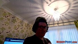 Leeds geek CUM SPRAYS in first time blowjob trick