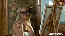 lindsey olsen experiences asshole fever with gaping anal