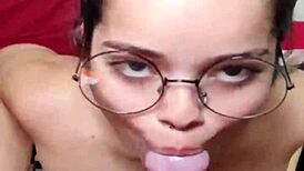 Biela mesiačik po sprche fúka a dostane facial