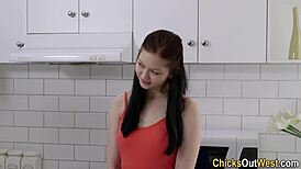 Mira estas lesbianas australianas siendo comidas en HD realidad