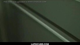 ねえ、このホットな若い18+ラテン少年たちの現金のためのワイルドなオーギーを見て、モンスターコックと生アクションをフィーチャー