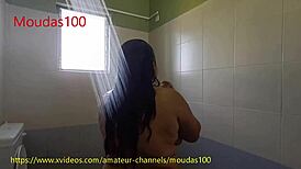 Juicy bhabi bathing, feeling so aroused and sexy