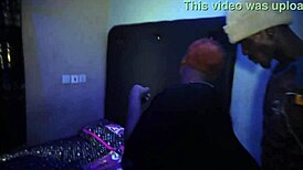 чукане на стар приятел с монстър кур