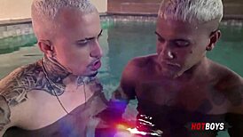 Fucking the naughty guy's ass with a big cock 😏