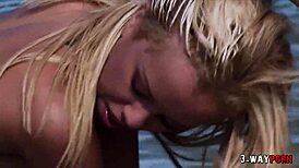 Unbelievable! Amateur Big Tits Blonde in Wild Outdoor 3some Action