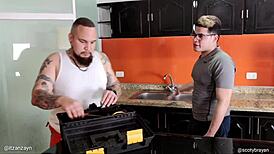 novato del sexo me entrega su culo caliente y yo lo follo