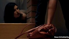 Hailey Rees dapat pepek manisnya dikongkek doggystyle dengan kote besar.